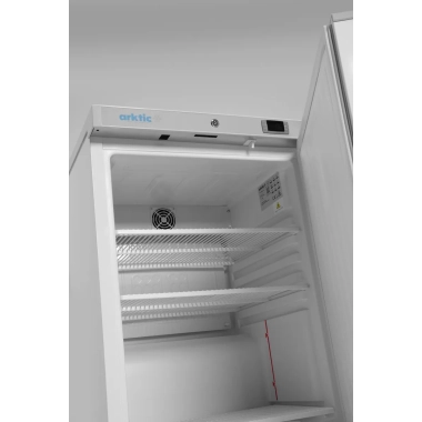 Szafa chłodnicza w obudowie ze stali malowanej na biało, 100l | 637x600x835mm